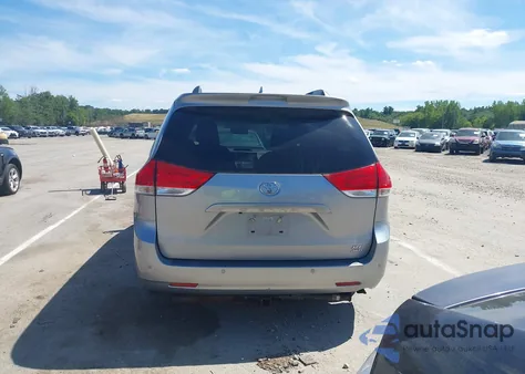 2011 Toyota Sienna Xle from USA, damaged, VIN 5TDDK3DC3BS025573
